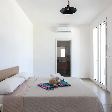 Nyaraló La Reimunda Among Greenery