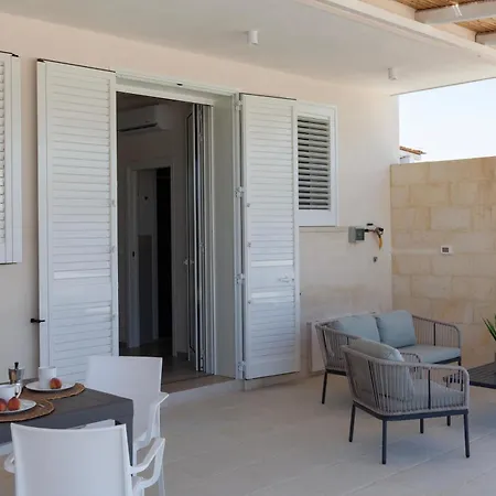 La Reimunda Among Greenery Nyaraló