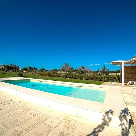 La Reimunda Among Greenery