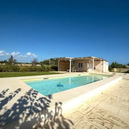 La Reimunda Among Greenery