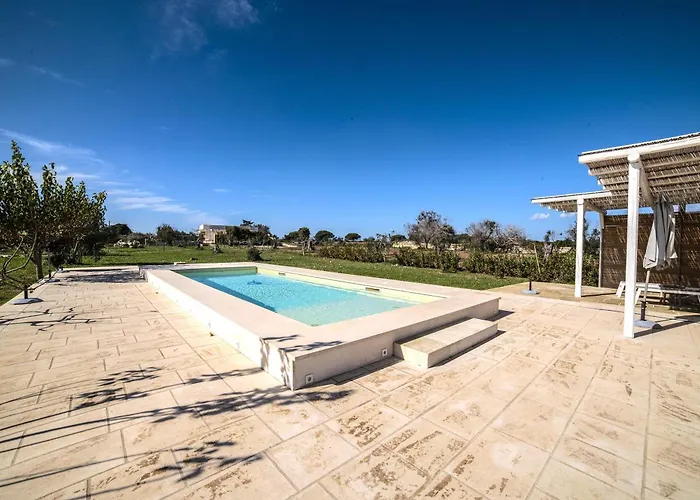 Casa de Férias La Reimunda Among Greenery Otranto